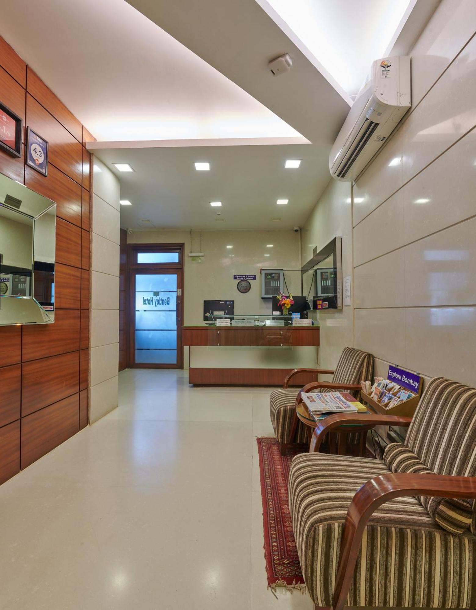 Bentley Hotel Marine Drive Мумбаи Экстерьер фото