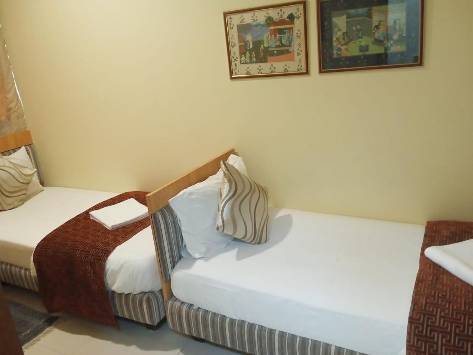 Bentley Hotel Marine Drive Мумбаи Экстерьер фото