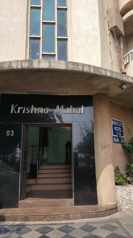 Bentley Hotel Marine Drive Мумбаи Экстерьер фото