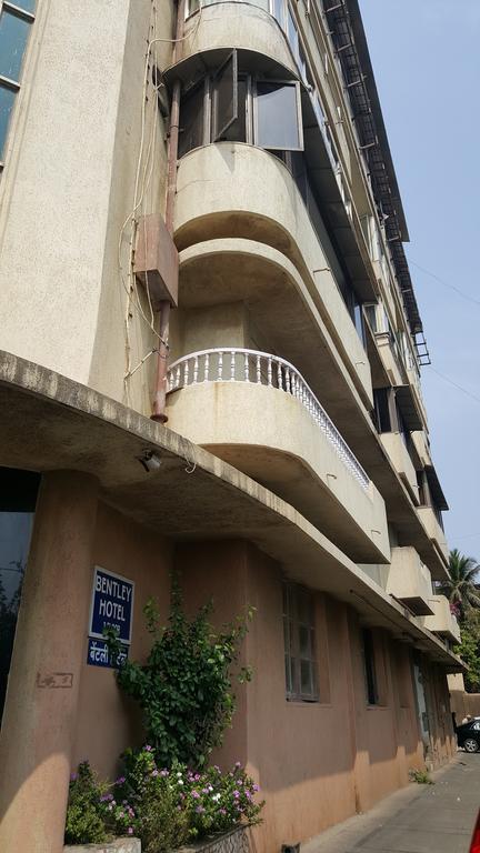 Bentley Hotel Marine Drive Мумбаи Экстерьер фото