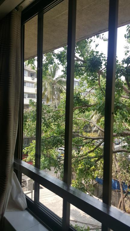Bentley Hotel Marine Drive Мумбаи Экстерьер фото